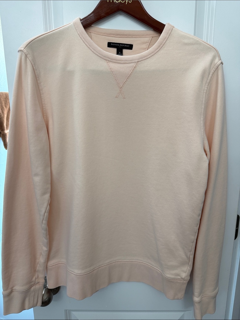 Banana Republic Men's Pale Peach Crewneck Sweatshirt